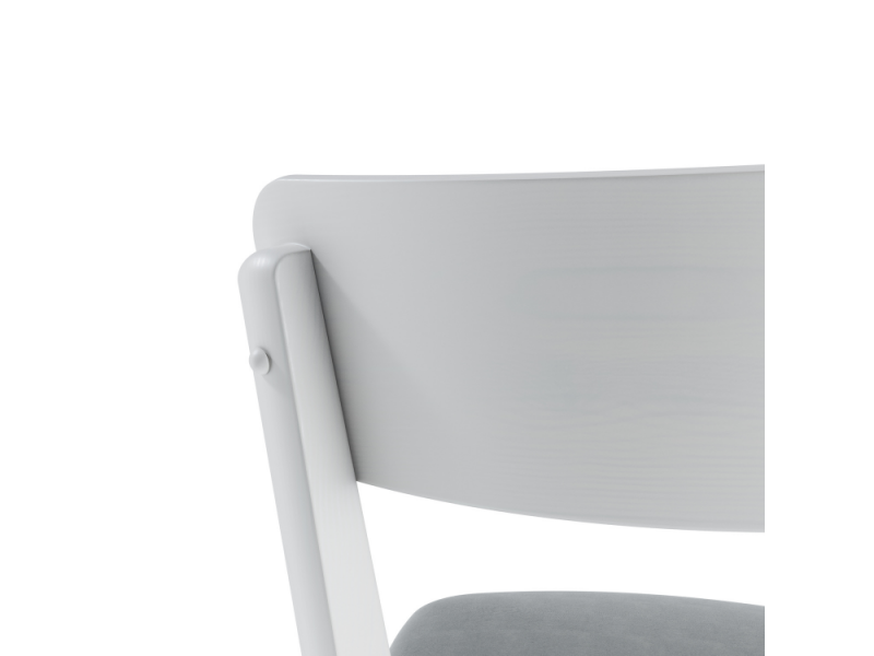 2 Cadeiras de madeira com encosto em MDF cor branco e estofado cinza |Coleção Scandian